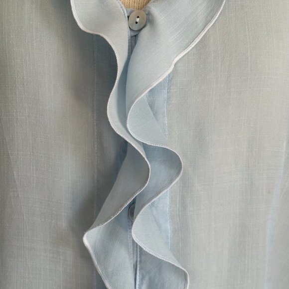 cut · loose Tencel Blouse Blue Ruffles USA M Button Up Tailored 3/4 Sleeve EUC - Picture 9 of 13